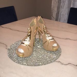 Tan and gold heels size 11
